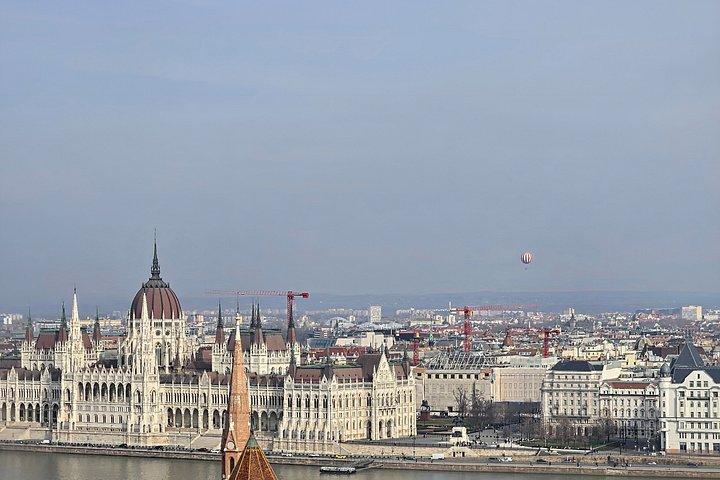 ブラチスラヴァからブダペストへのクルーズ付き日帰り旅行