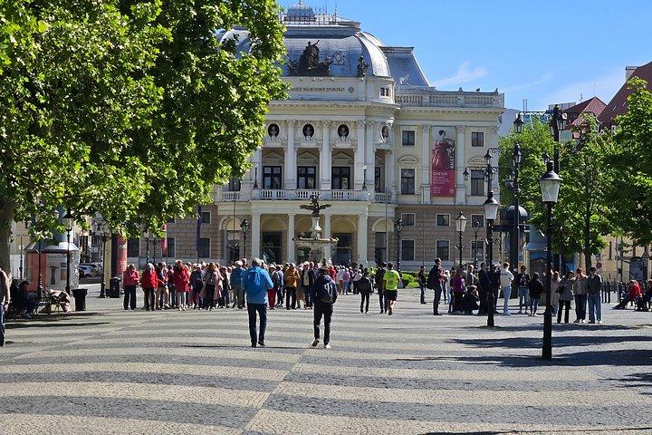 ブラチスラヴァからブダペストへのクルーズ付き日帰り旅行