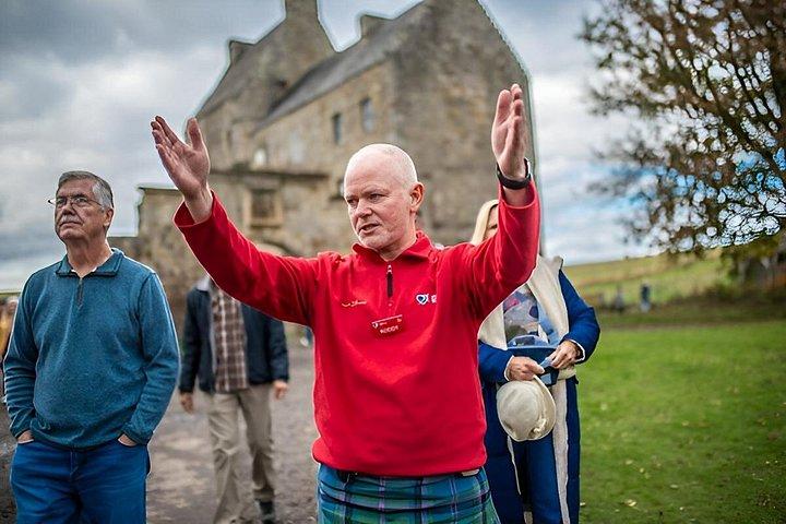 Rosslyn Chapel and Hadrian's Wall Small Group Tour from Edinburgh