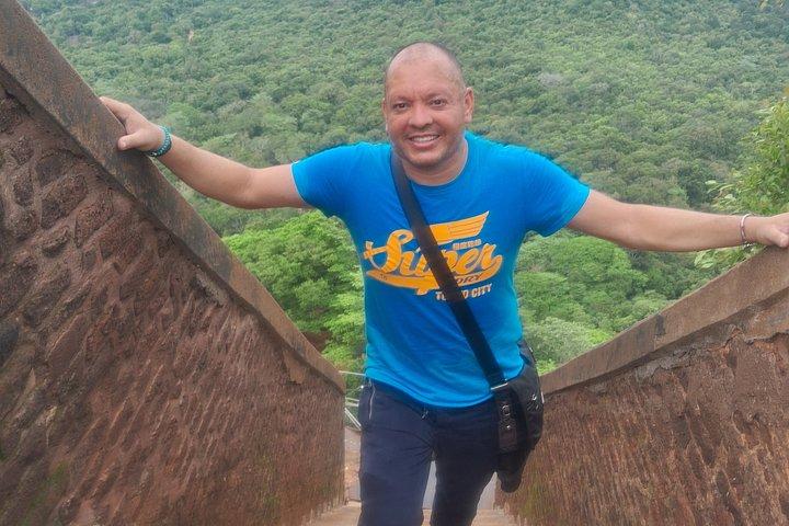 Private Day Tour Sigiriya & Dambulla by Car from Colombo & CMB