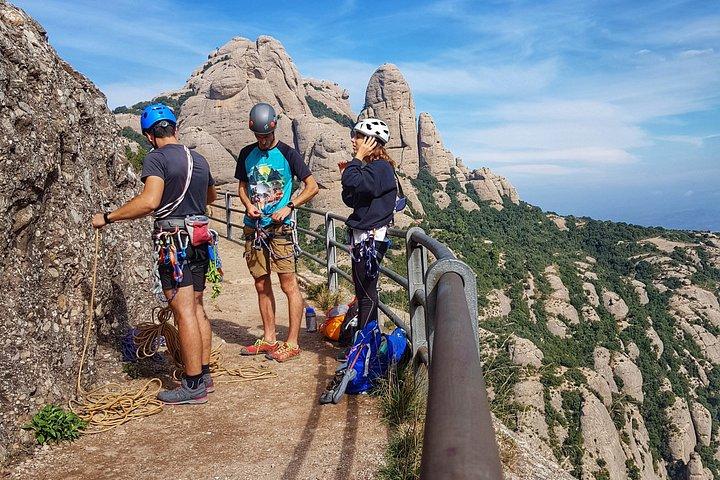 Montserrat Nature Hike Tour com mosteiro e museu