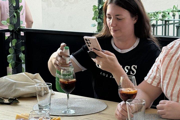 パレルモでワイン＆地元体験付きブエノスアイレス朝堂教室