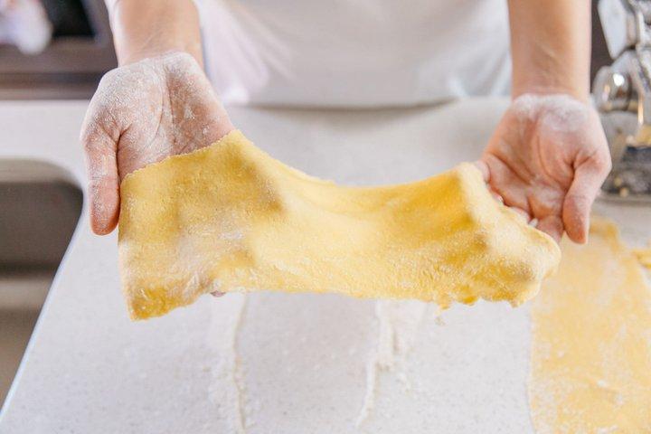 Sjov pasta at lave klasse på en trendy bryggeri i Seattle