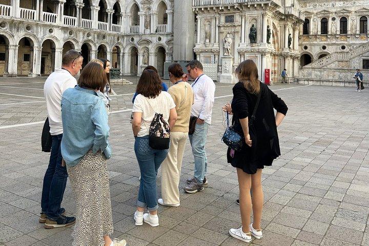 Markusdom, Dogenpalast und Gondelfahrt in Venedig
