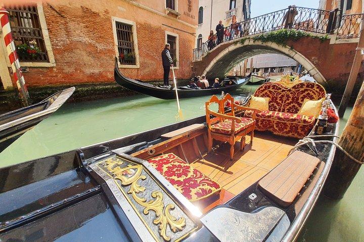 Markusdom, Dogenpalast und Gondelfahrt in Venedig