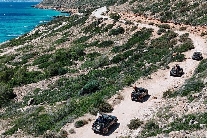 セルフ ドライブ 4x4 オフロード ジープサファリ ツアー マヨルカ