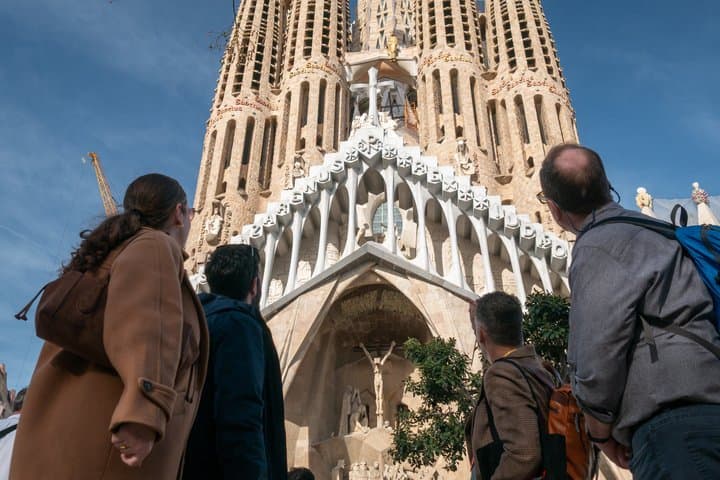Barcelona Sagrada Familia Small Group Guided Tour