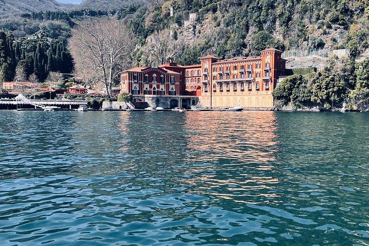 Lake Como: 1h or 4h Tour with Prosecco and photos of the Villas