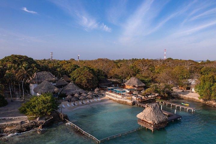 カルタヘナ島発昼食付きイスラ・デル・ソル・ロサリオ諸島日帰り旅行