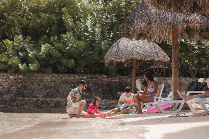 カルタヘナ島発昼食付きイスラ・デル・ソル・ロサリオ諸島日帰り旅行