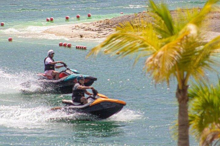 Jet sKI Downtown