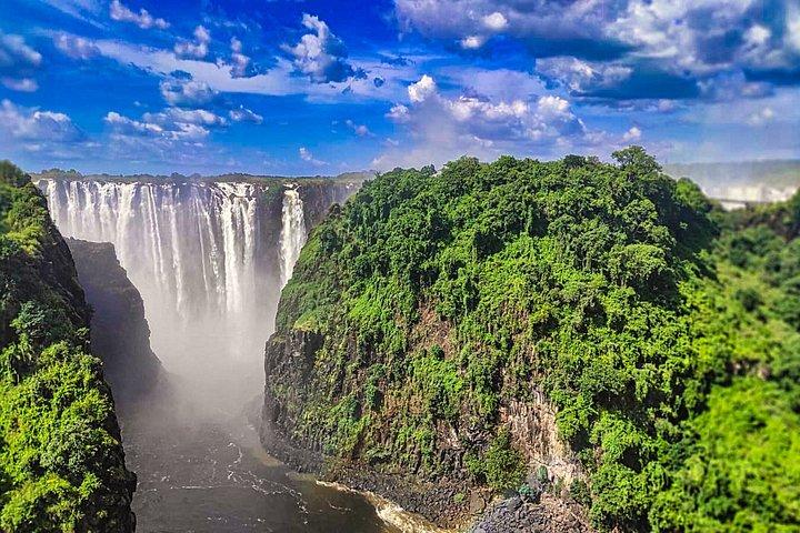 Victoria Falls Bridge Walking Tour–Small Group Safari Experience