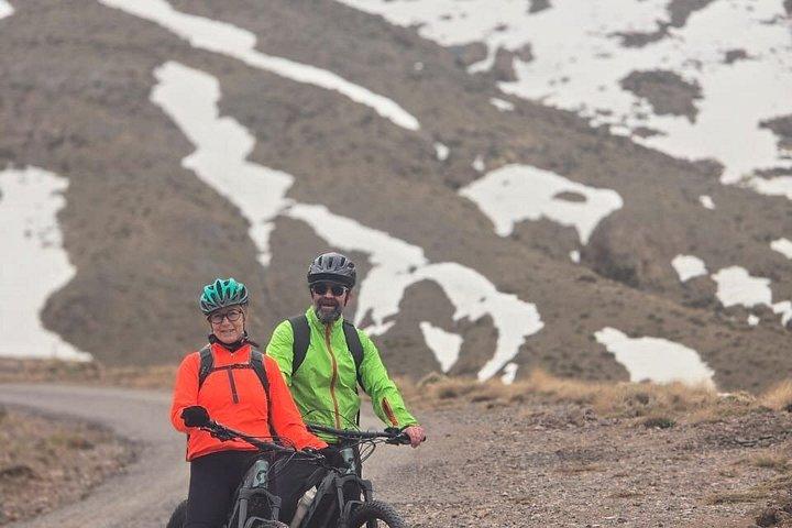 アトラス山脈を巡るE-バイクアドベンチャー