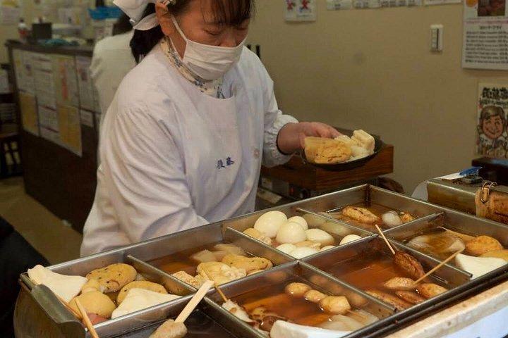 東京：ローカルストリートフードツアー（7つの飲食店で10品試食）
