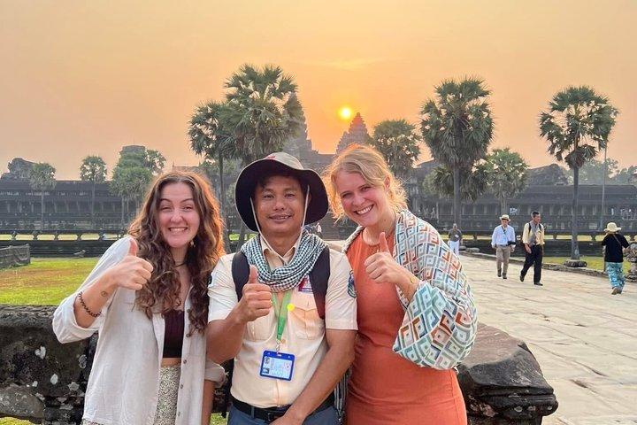 Inglês Angkor Wat Sunrise & Small Circuit Adventure