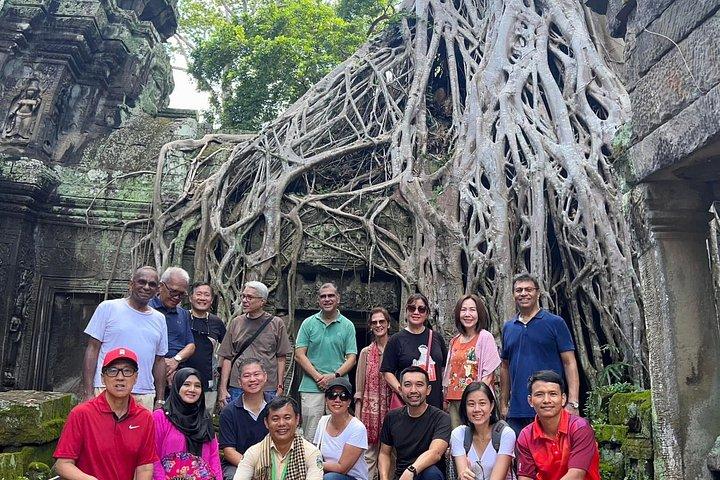 Private Angkor Wat Sunrise with Local Guide