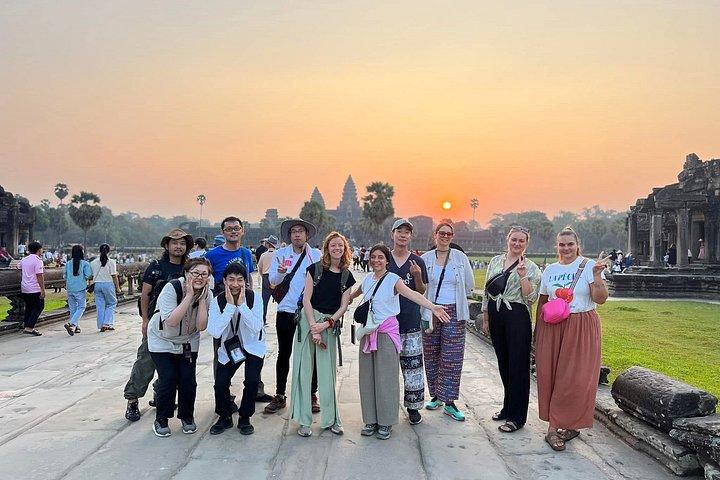 Private Angkor Wat Sunrise with Local Guide