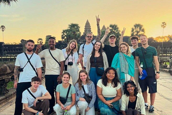 Private Angkor Wat Sunrise with Local Guide