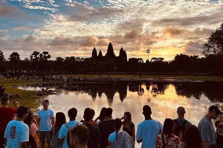 Private Angkor Wat Sunrise with Local Guide