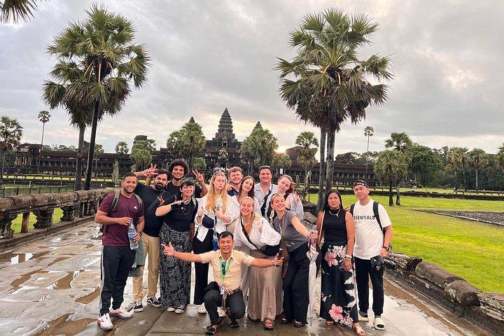 Private Angkor Wat Sunrise with Local Guide