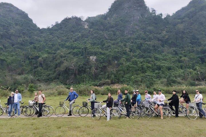 Cat Ba ,Full Day Boat Visiting Lan Ha Bay, Ha Long Bay