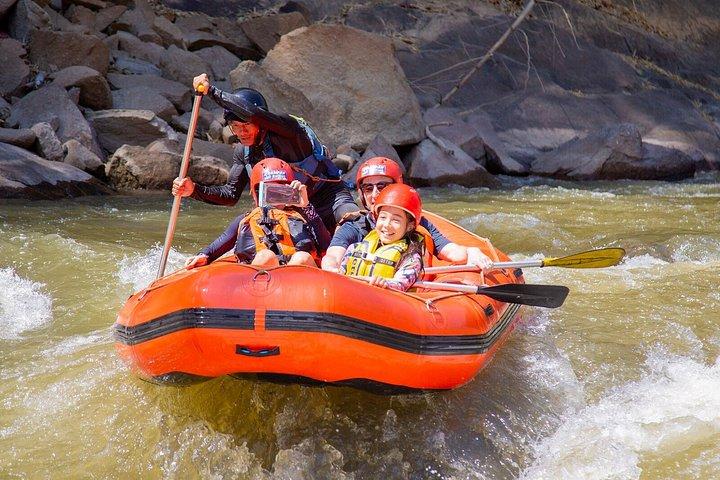 カンパン ラフティング : チェンマイでのホワイト ウォーター ラフティング ガイド付きアドベンチャー