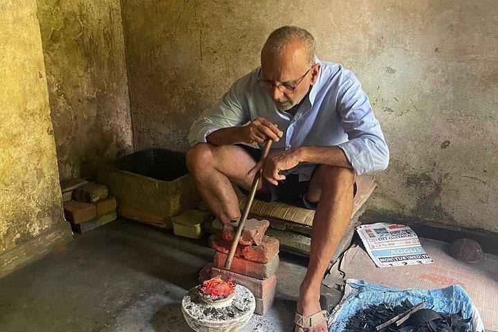 ラトゥナプラの宝石の世界の内部-本質的な経験