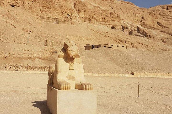 フルガダ発、ルクソール、王家の谷、ツタンカーメンの墓への日帰り旅行