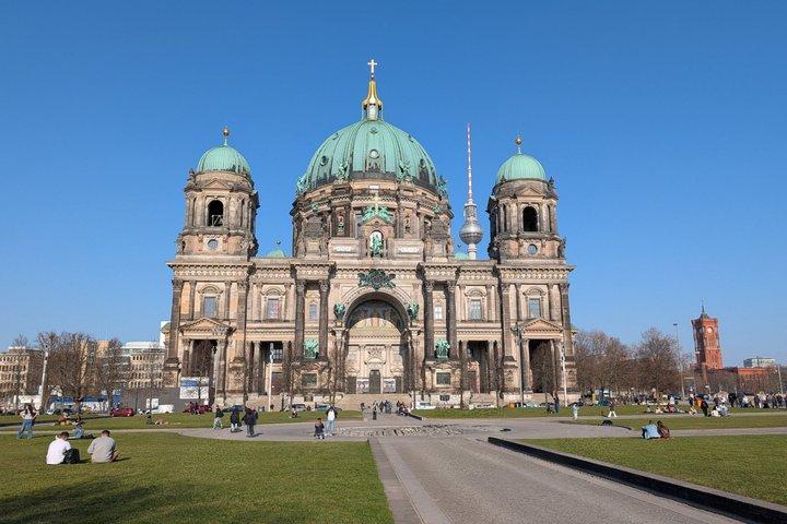 Det bedste af Berlin Walking Tour med Cold War Eyewitness