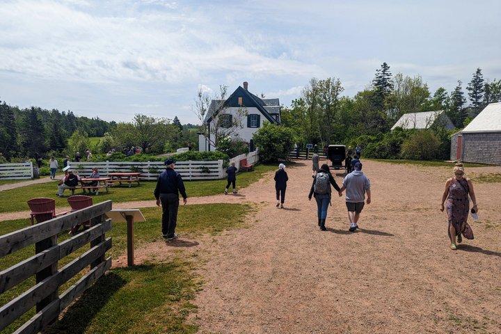 Anne of Green Gables e PEI North Shore Tour de ônibus