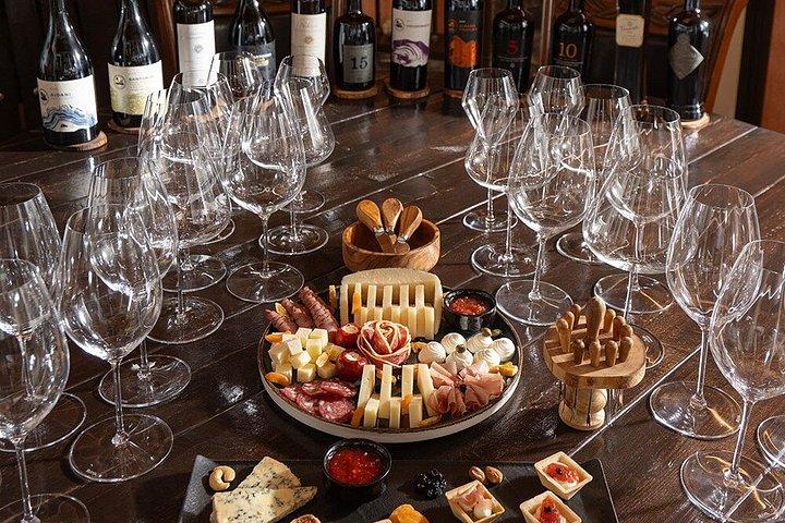 Santorini Private Tour with Wine Tasting
