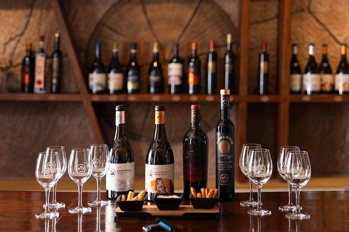 Santorini Private Tour with Wine Tasting