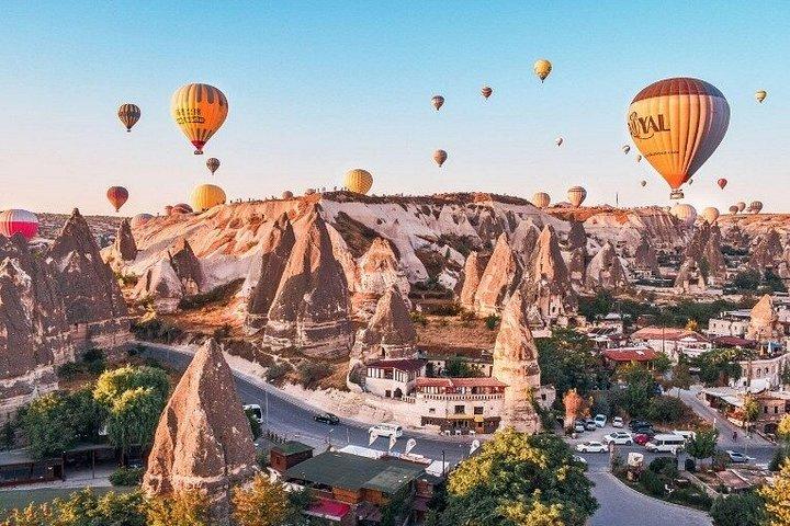 カイセリまたはネフセヒル空港からのカッパドキアプライベートVIP送迎