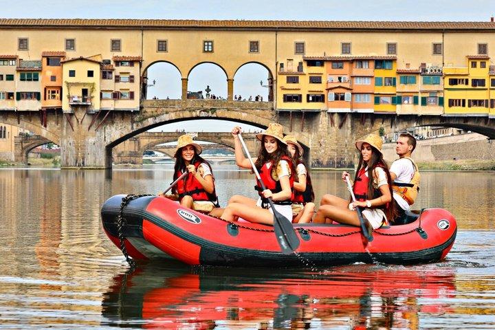 Rafting suave en Florencia bajo los arcos del Pontevecchio