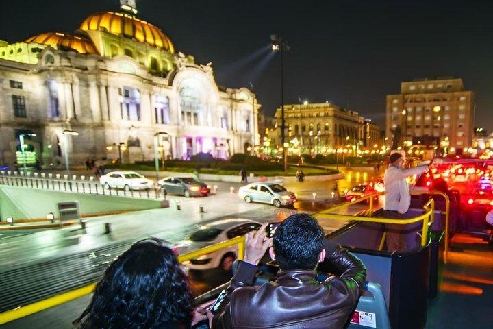Bilhete para o ônibus do passeio noturno