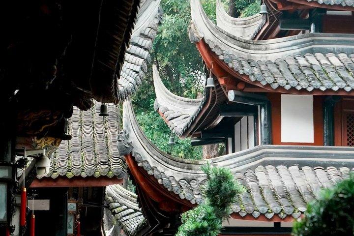 成都から見る寺院、顔の変わるショー、ローカルライフ