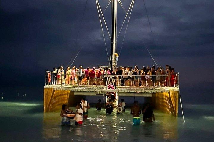 ビーチデイリックスカフェサンセットクルーズBAHIA PRINCIPE宿泊者限定