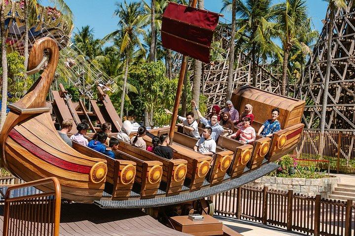 フーコックケーブルカーウォーターパークとキスブリッジツアー（ランチ付き）
