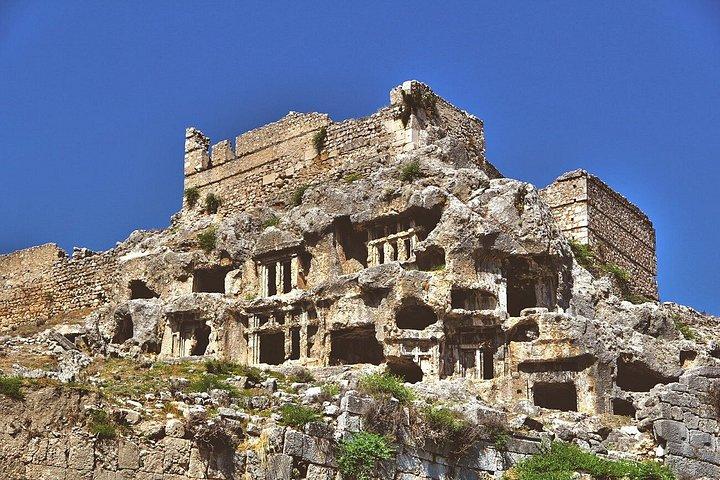 フェティエからサクリケント渓谷とトロス古代都市への日帰り旅行
