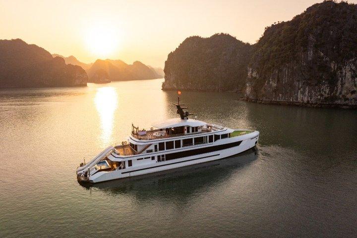 Hanoi : Luxe ontdekking Ha Long & Lan Ha Bay 5 - Star Scenic Cruise