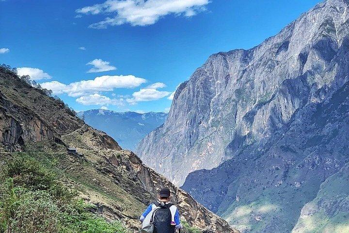 2-Day Tiger Leaping Gorge Trek Conquer the 28 Bends Challenge