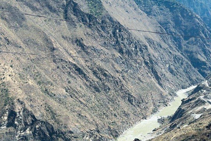 2-Day Tiger Leaping Gorge Trek Conquer the 28 Bends Challenge