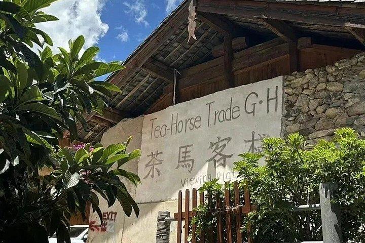 2-Day Tiger Leaping Gorge Trek Conquer the 28 Bends Challenge
