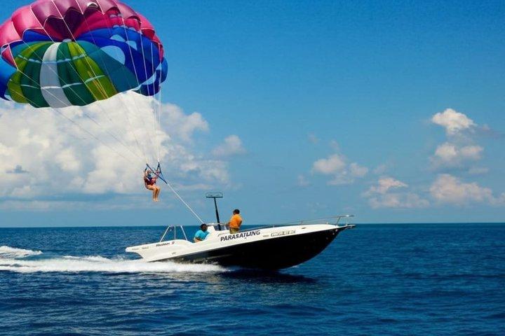 Halb-U-Boot , Schnorcheln & Parasailing Abenteuer – Hurghada