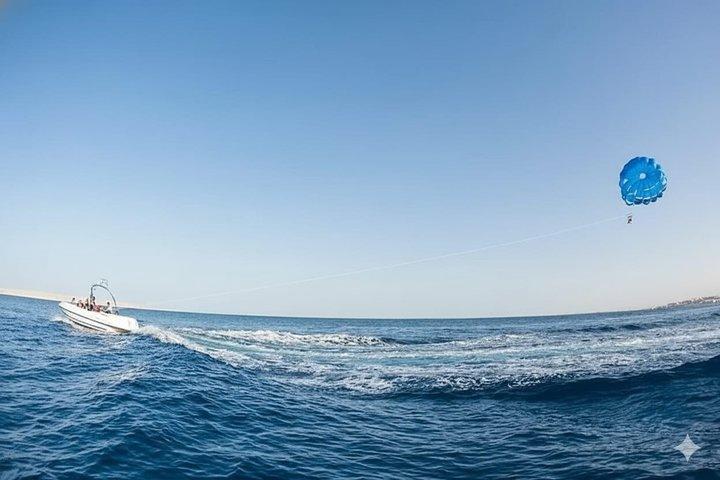 Halb-U-Boot , Schnorcheln & Parasailing Abenteuer – Hurghada
