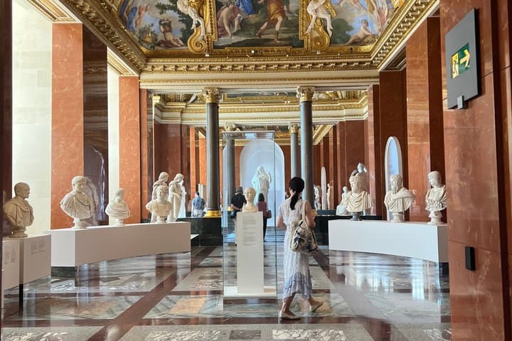 The Essential Louvre Masterpieces Tour - Limited to Six Guests