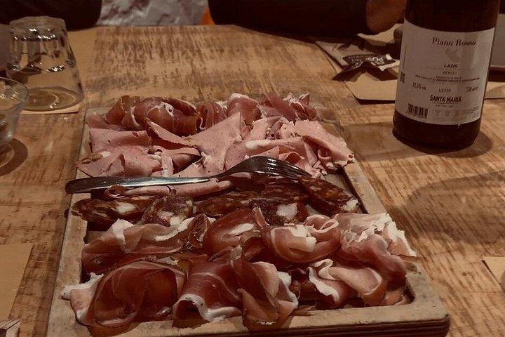 電動自転車で巡るローマのハイライトと秘密の洞窟での試飲