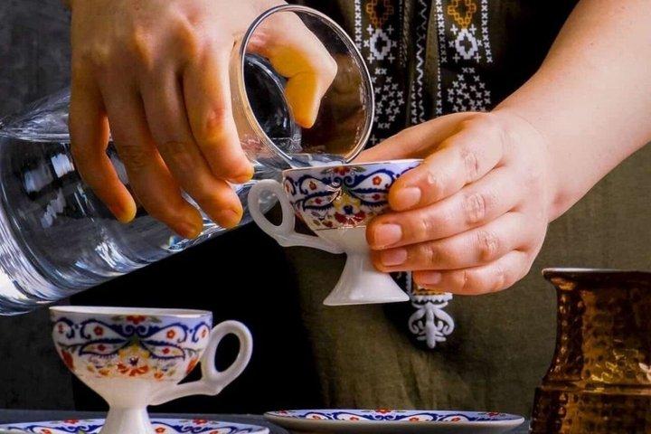 Istanbul Guided Bosphorus Cruise med tyrkisk kaffe oplevelse