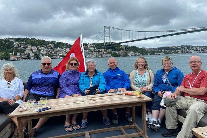 Istanbul Bosporen eftermiddagskryssning eller simning kryssning