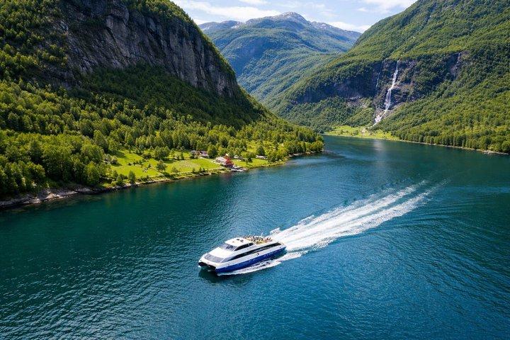 Bergen: Självresa runt Sognefjorden (långkryssning & Flamtåg)